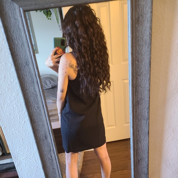 LBD Black shift modern minimal dress - Picture 6 of 10